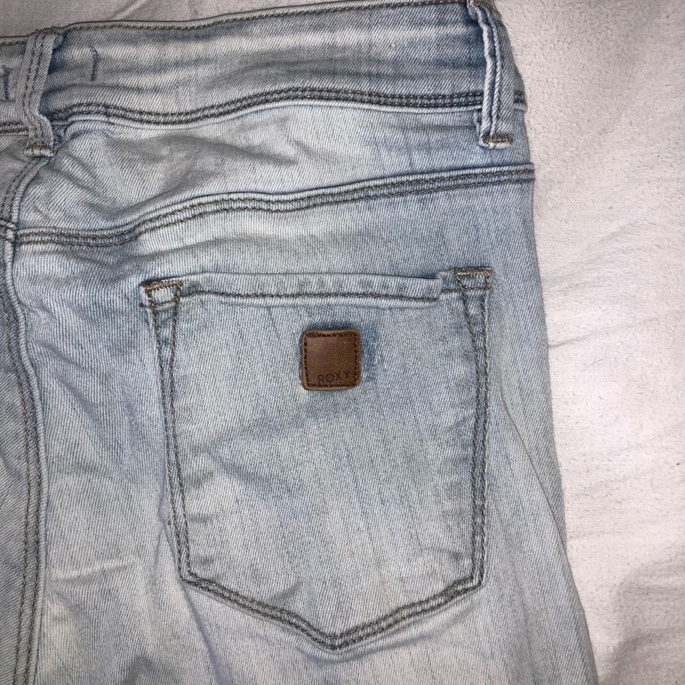 Roxy Ripped Blue Jeans - Picture 4 of 6